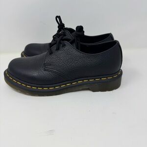 Dr. Martens Black Leather Shoes woman, flat shoe size 6 1461 no no box